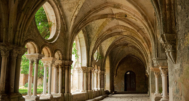 Fontfroide Abbey in the Corbières mountains, not to be missed during your stay at La Gabinelle campsite in Sauvian
