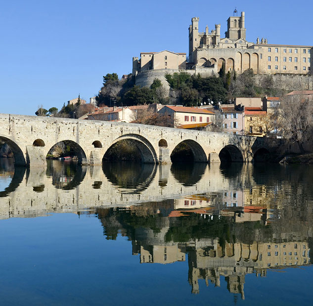 Béziers and Saint-Nazaire Cathedral, well worth a visit during your stay at La Gabinelle campsite in the Hérault region