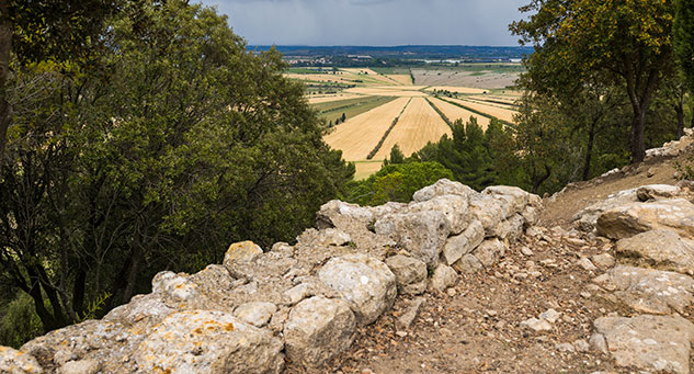 The Oppidum d’Ensérune, not to be missed during your stay at La Gabinelle campsite near Béziers